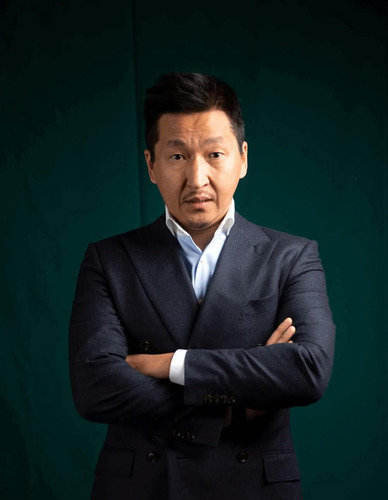 Т.Ганболд жүжигчин болж урлаг улс төрд зэрэг хөл тавих уу?